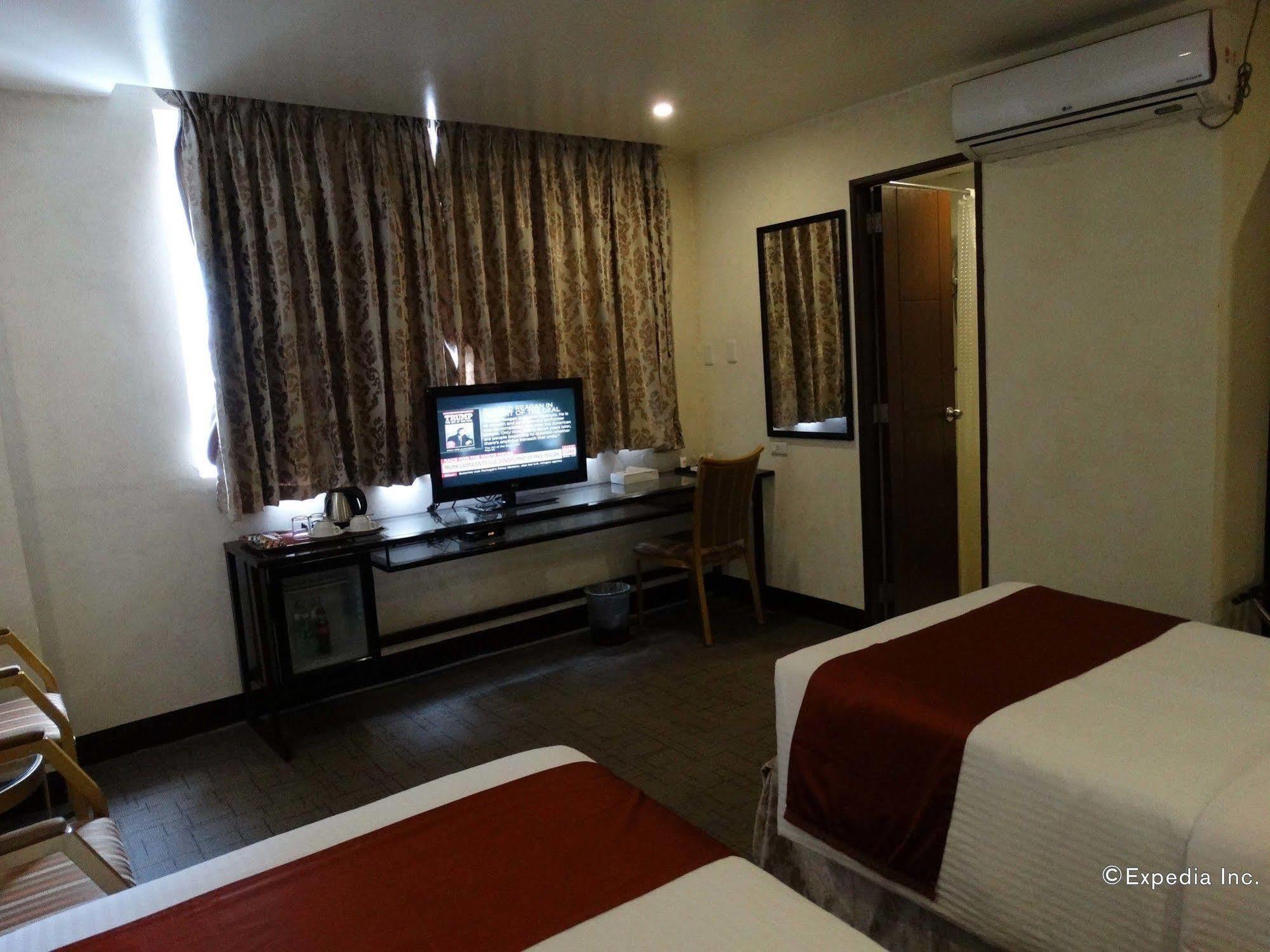 D Circle Hotel Manila Exterior foto